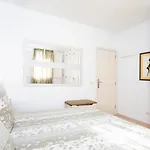 Deluxe 9 La Laguna (Tenerife)